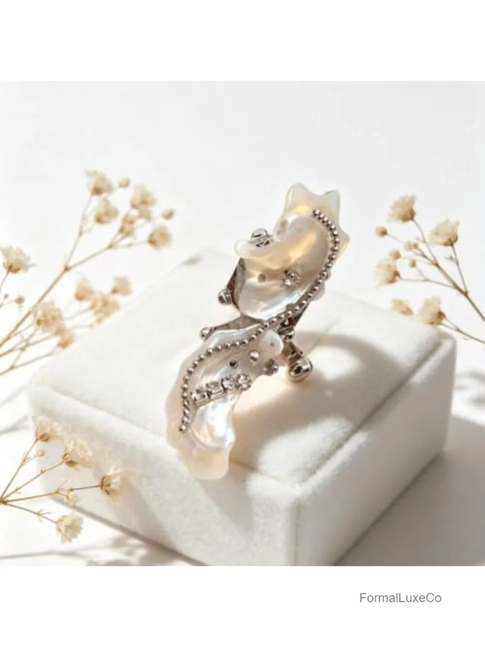 N/A sculptural statement